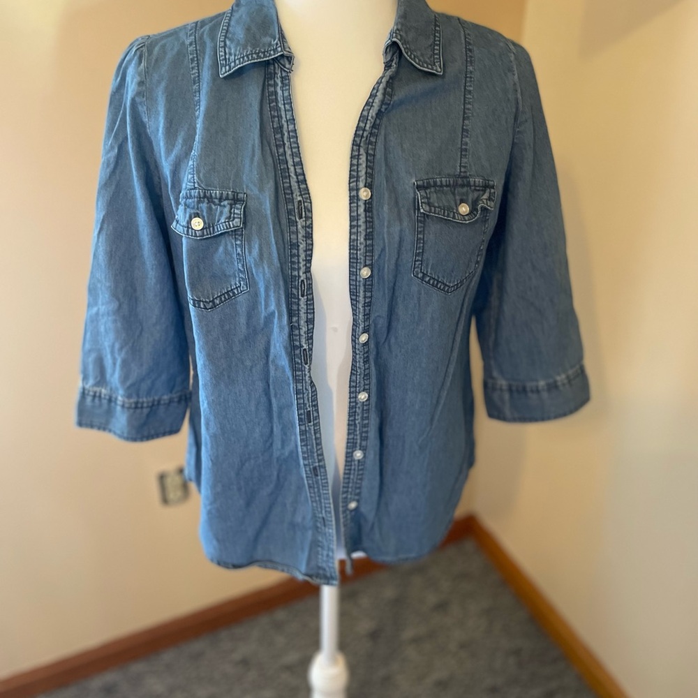 Light Denim Button-Up Shirt/Jacket